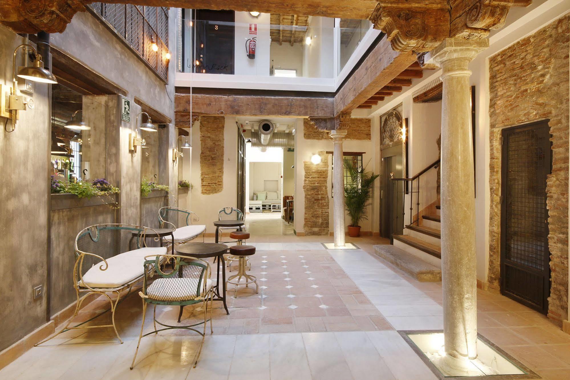 Lemon Rock Hostel グラナダ エクステリア 写真