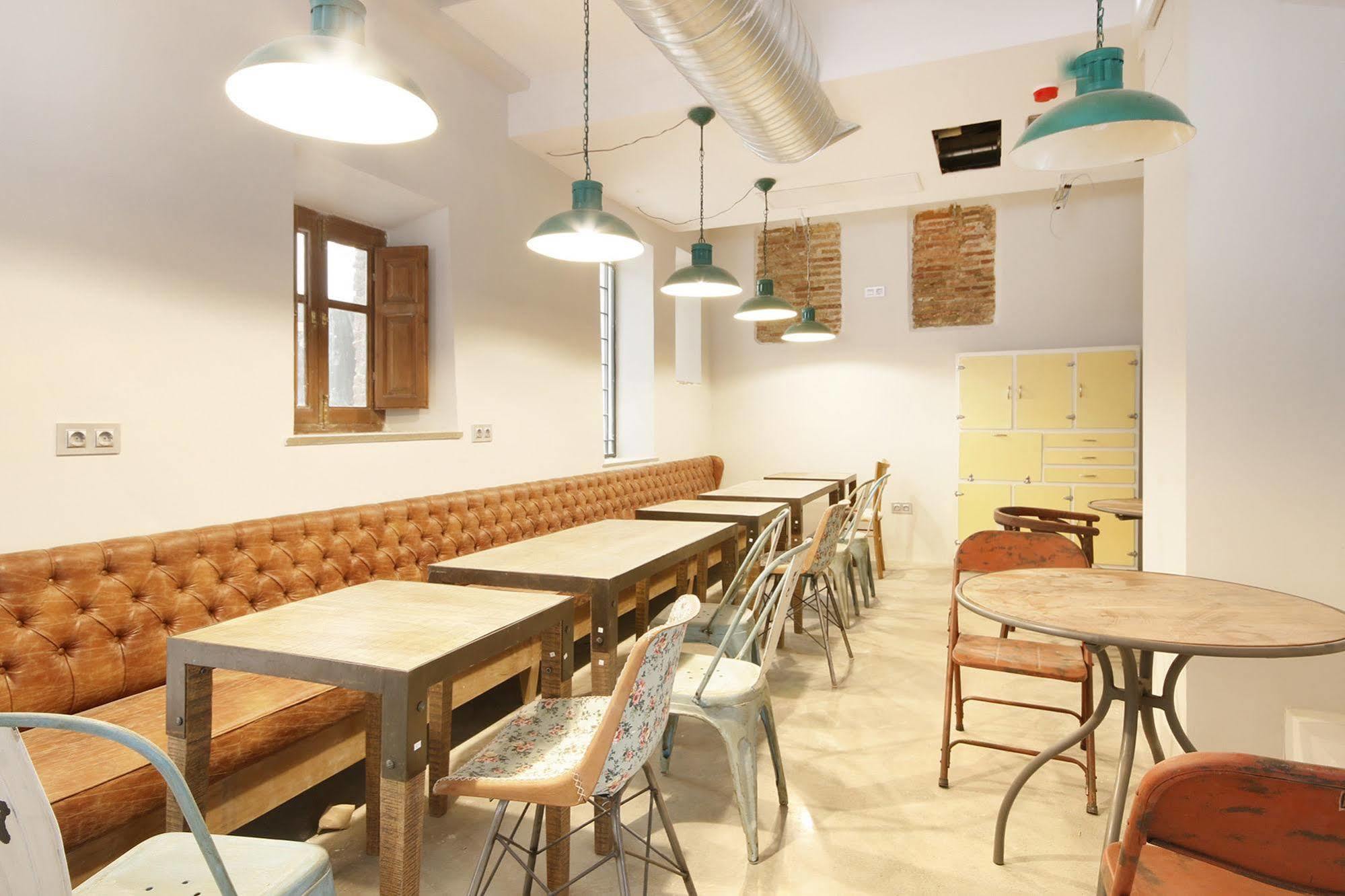 Lemon Rock Hostel グラナダ エクステリア 写真